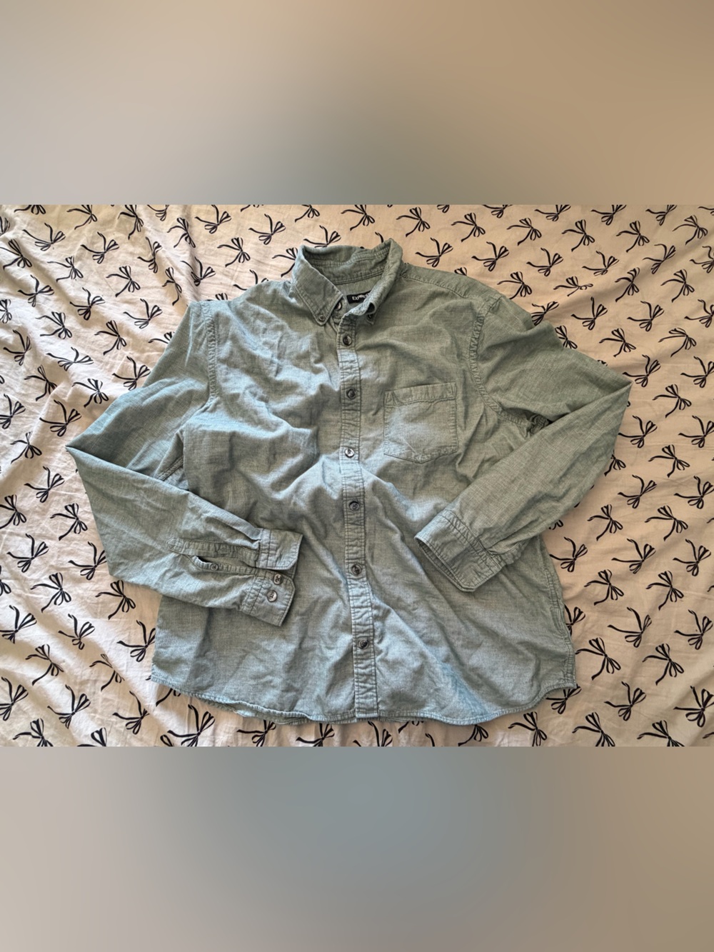 🇺🇸 Men’s Express Light Sage Button-Up Shirt
